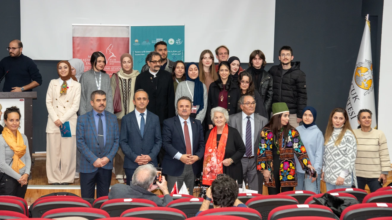 Selçuk Üniversitesinde “Gel Ey Aşk!” adlı program düzenlendi